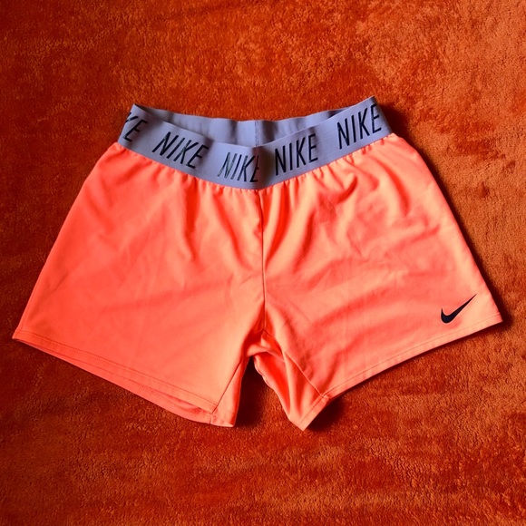 Nike Pants - Coral Nike training shorts✨